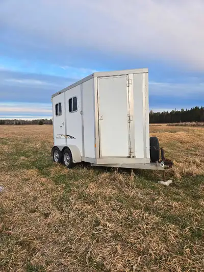 2011 twi-lite 2 horse bumper pull horse trailer, warmblood size. 2011 model, well maintained and sup...