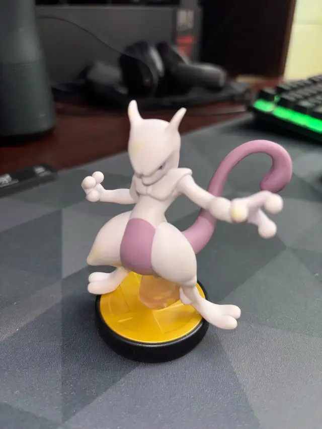 Nintendo AMIIBO + Disney Infinity Figure Collection in Toys & Games in London - Image 5