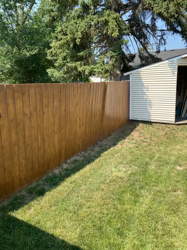 Repair, Repaint, or Build Nice Wood Fences... in Decks & Fences in Medicine Hat - Image 4