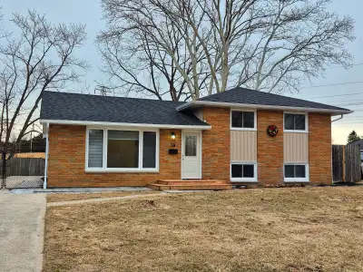 House for rent- $2200 all in. Newly renovated whole house with hardwood flooring. 2 bedrooms plus de...