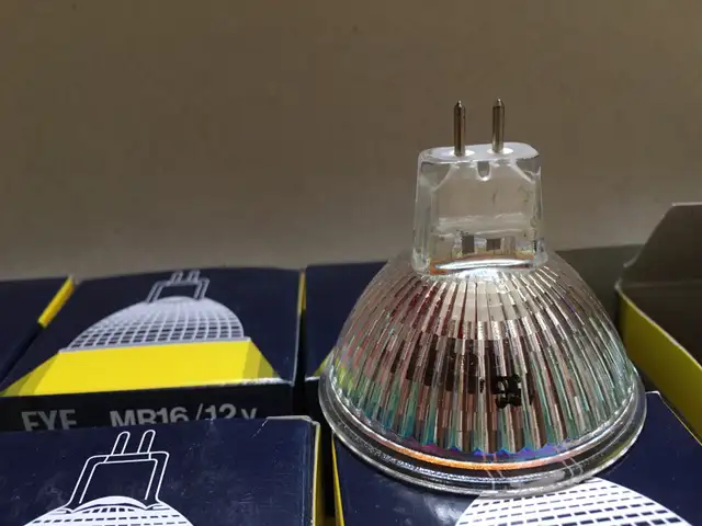 Halogen light bulbs 2 pcs414907188328550402
