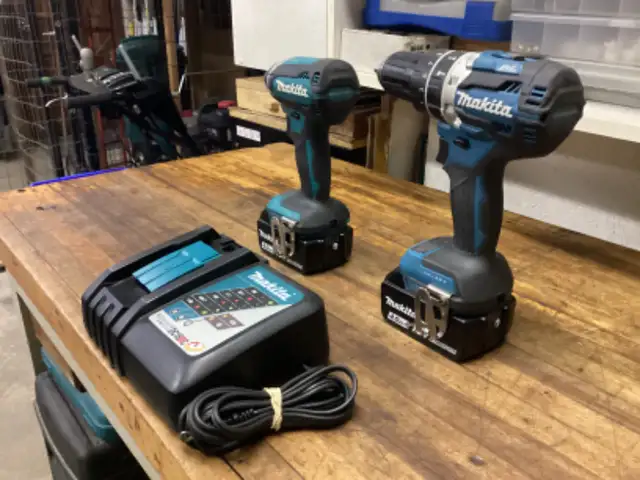 MAKITA LXT 18 VOLT BR. IMPACT DRIVER and 1/2” HAMMER DRILL KIT in Power Tools in Barrie - Image 5
