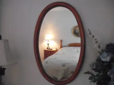 Miroir en pin massif fait par Le Bahutier impeccable, View more