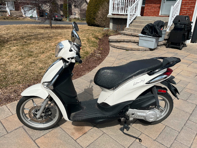 Scooter Piaggio Liberty 50 2021 dans Scooters et minimotos  à Ville de Montréal - Image 2