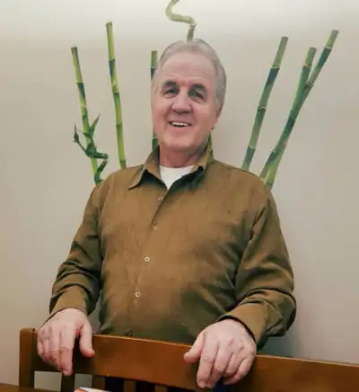 Homme a toute faire Minusieux, View more