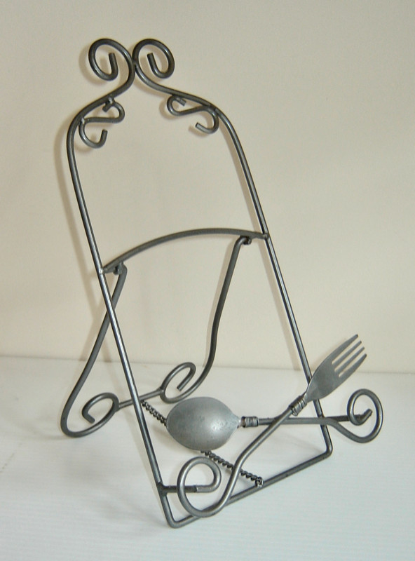 Metal Book Stand, Cookbook Holder KItchen Recipe Easel in Kitchen & Dining Wares in City of Toronto - Image 3