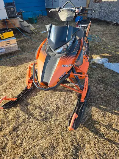 2012 Arctic Cat M8 limited snow pro. 1223 km on original engine. Anti- stab kit. Arctic Cat front bu...
