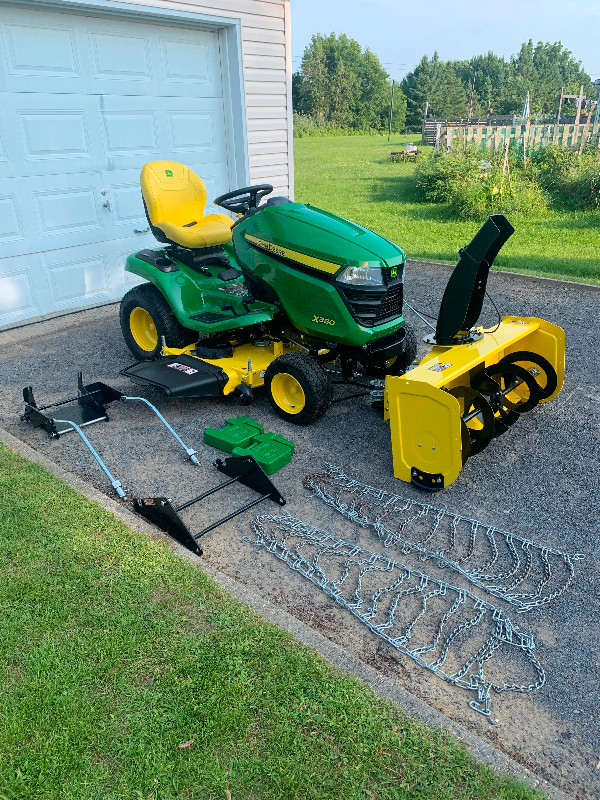 Tracteur gazon John Deere X380 avec souffleuse 44 pouce Tondeuses et souffleuses Lanaudière