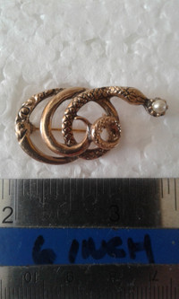 SNAKE BROOCH-PIN WITH PEARL, not gold -not real pearl