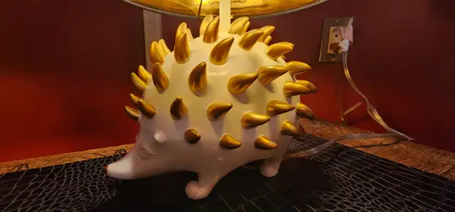 Beautiful New Hedge Hog Table Lamp 11in W x 18in Tall in Indoor Lighting & Fans in Edmonton - Image 4