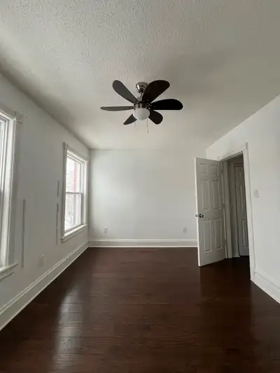 Looking for a female roommate in a 2 bedroom house for May 1st (or before). Currently on a month-by-...