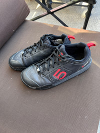 Men’s size 10 Five Ten Mountain Bike shoes 