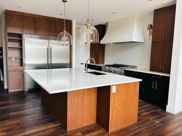 Kitchen/bath installation475480087425853440