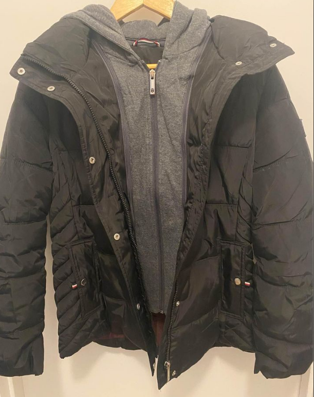 Tommy Hilfiger Women's Medium Winter Jacket in Women's - Tops & Outerwear in Lethbridge - Image 4
