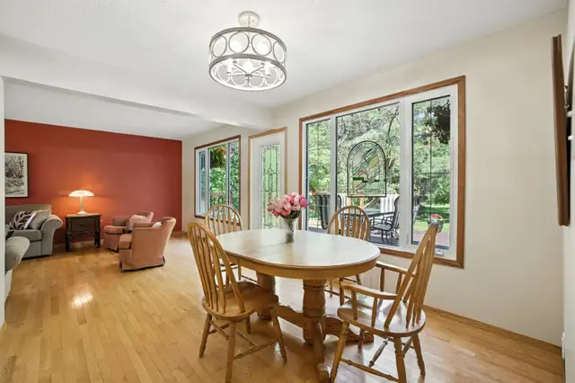Fabulous family home in Montgomery!63013095725825123