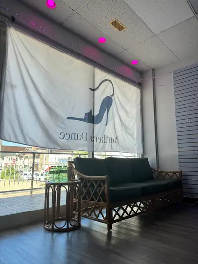 **Studio Space Available for Sublet - Downtown Kitchener** Boutique dance studio (630 sq ft) at 265...