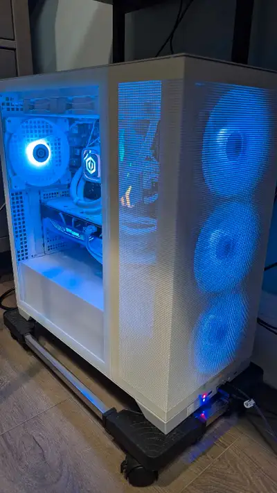 Gaming Computer 4080 Super, AMD Ryzen 9 7900x 12 Core Processor, 32 GB Ram, 2 TB SSD. Keyboard, Mous...