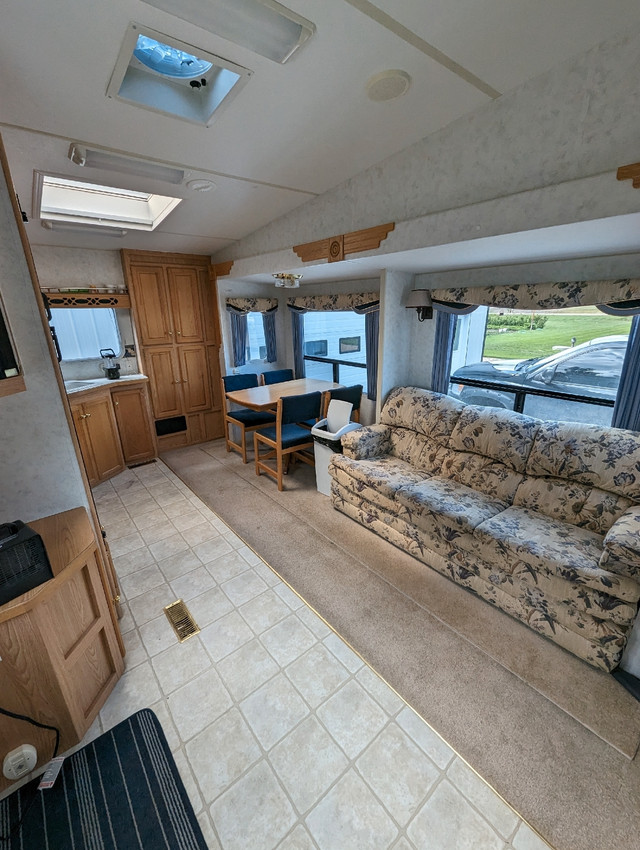 2001 Travelaire Genesis Fifth Wheel Travel Trailers & Campers