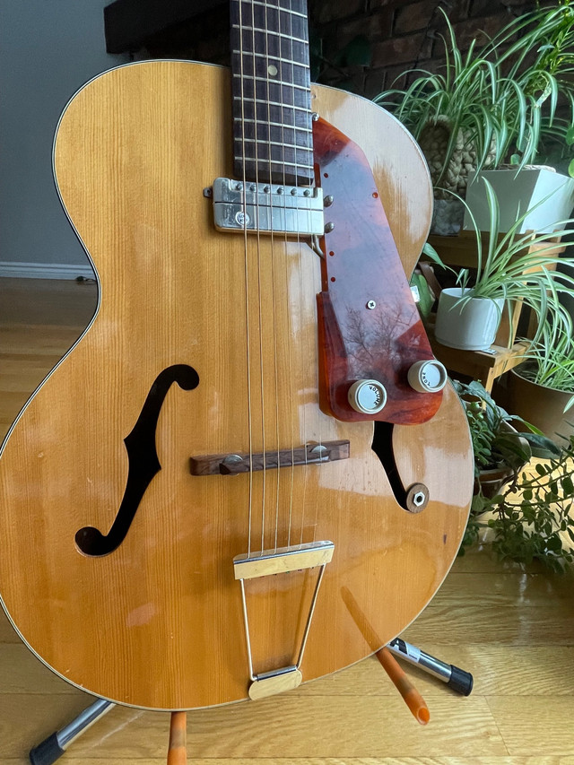 Harmony patrician archtop guitar in Guitars in Ottawa - Image 2