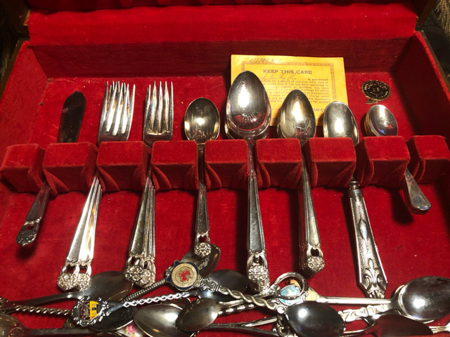 Vintage Rogers Silverware Eternally Yours from 1941 in Arts & Collectibles in Kawartha Lakes - Image 4