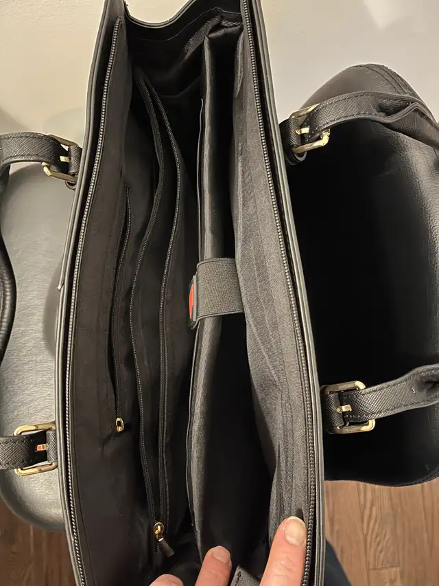 Laptop Bag - Black in Laptop Accessories in City of Toronto - Image 4