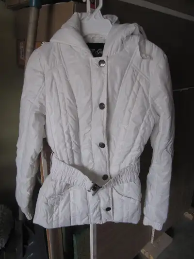 Vêtements/ Veste légère femme, View more