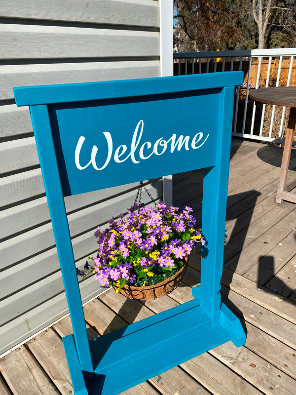Hanging plant welcome sign in Outdoor Décor in Edmonton - Image 2