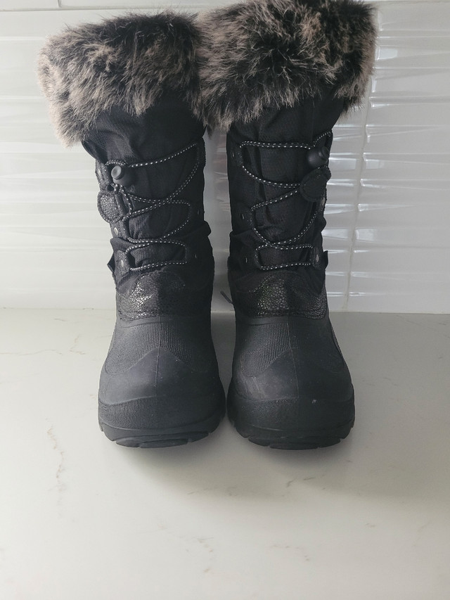 Winter boots size 4 dans Enfants et jeunesse  à Ville de Montréal - Image 2