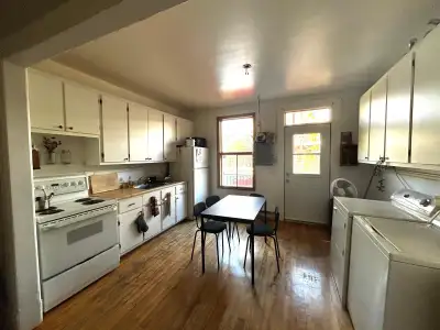 5145 rue de Lanaudière Cession de bail pour le 1er septembre 2026. 3 1/2 non meublé mais possibilité...
