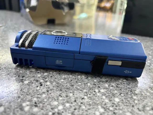 Zoom Q3 Handy Video Recorder in Pro Audio & Recording Equipment in Oshawa / Durham Region - Image 10