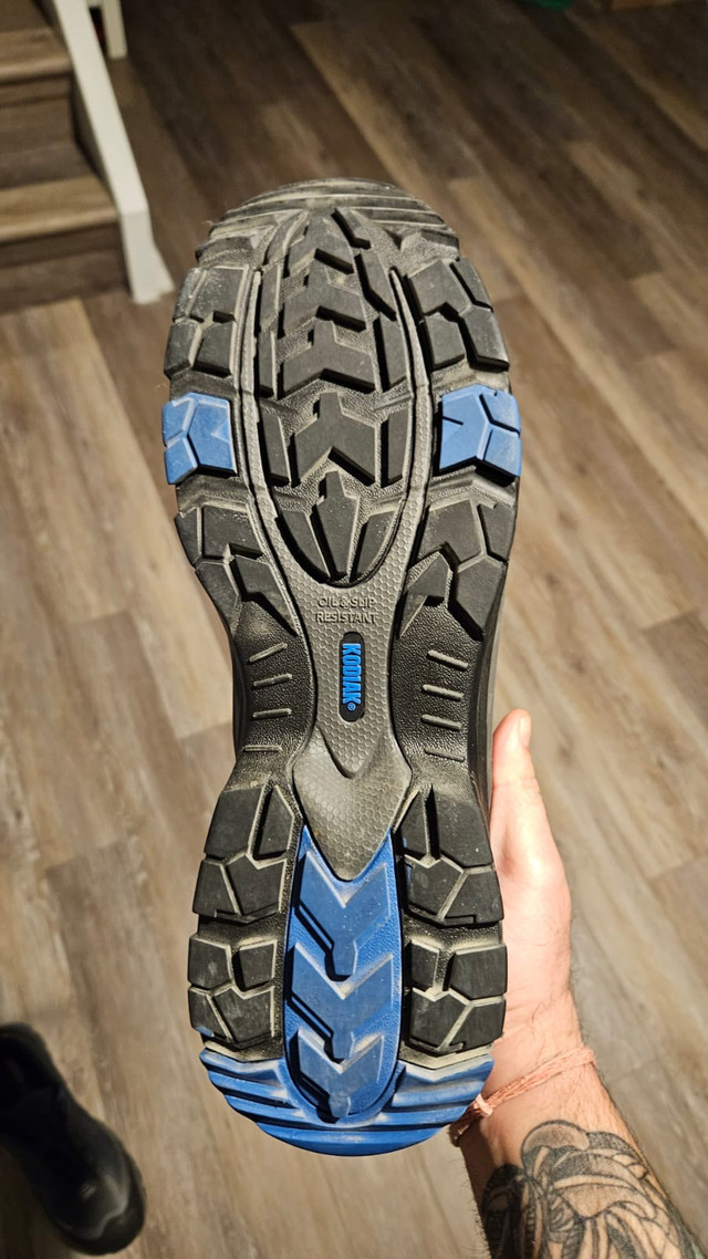 Steel Toe Shoes 9.5 in Men's Shoes in Oshawa / Durham Region - Image 3