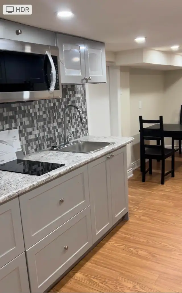 Just renovated private bedroom for rent. From April 1. in Room Rentals & Roommates in City of Toronto - Image 4