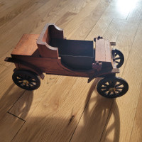 REPRODUCTION 1901 Packard wood model C CAR / Trinket
