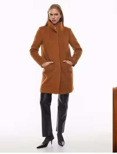 Brand new condition, bought it from someone else but it is too small for me. Size US small. No flaws...