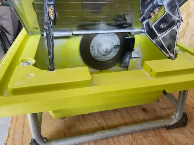 Ryobi Tile Saw in Power Tools in City of Toronto - Image 3