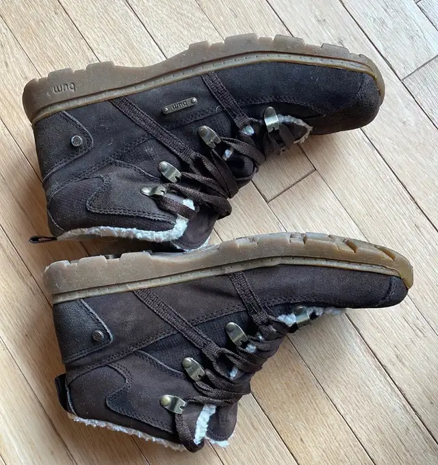 Women’s short boots in Women's - Shoes in Bedford - Image 4