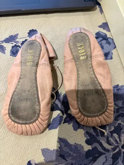 Kids ballet shoes -size 8.5, View more