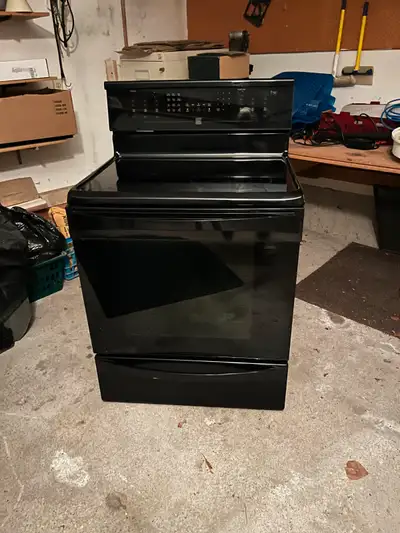 Black - Kenmore -Convection bake, Convection Roast. 5 Burner, Self Cleaning , Warmer drawer. All the...