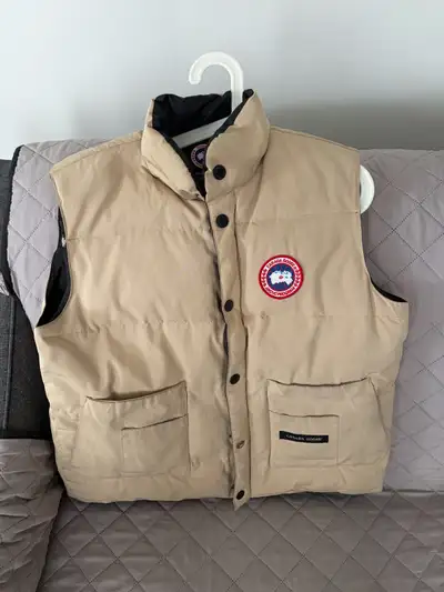 Canada goose vest, View more