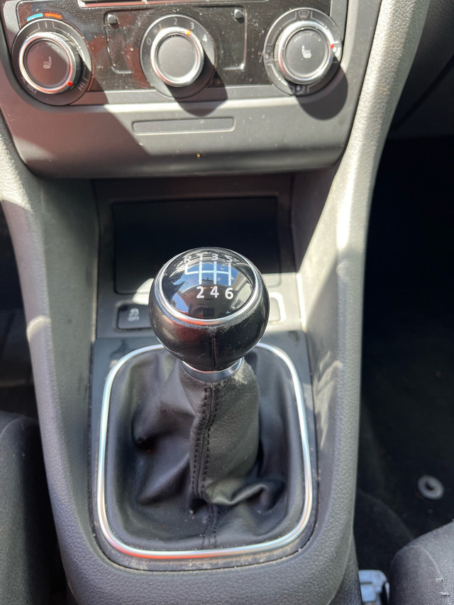 2012 VW Golf 2.0L TDI Manual w/Safety in Cars & Trucks in Mississauga / Peel Region - Image 4