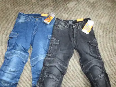 Milwaukee Motorcycle Kevlar Jeans Brand NEW With Armour Knees ONLY $140 Sizes 30 to 40 Blue or Black...