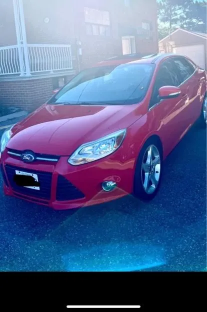 Ford Focus SEL 2012 // 174k kms // CLEAN TITLE// NO ACCIDENTS