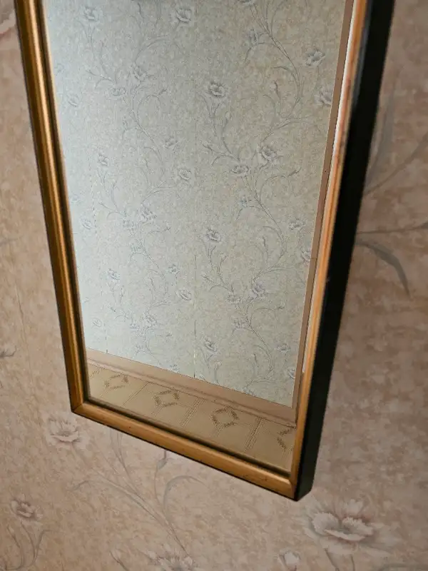 Heavy Wood Framed Mirror in Home Décor & Accents in Markham / York Region - Image 4