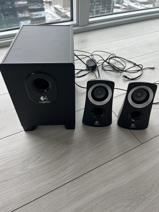 Logitech Z313 Speaker Set Speakers Edmonton Kijiji