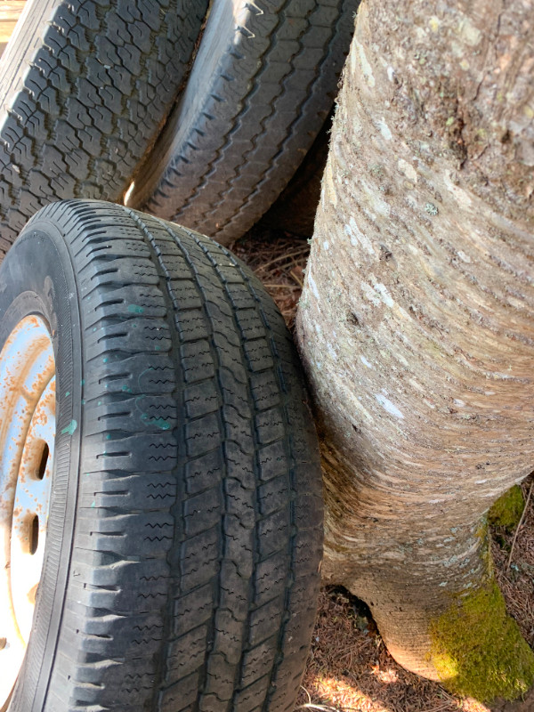 FORD F350 SUPER DUTY Tire and RIM in Tires & Rims in Thunder Bay - Image 3