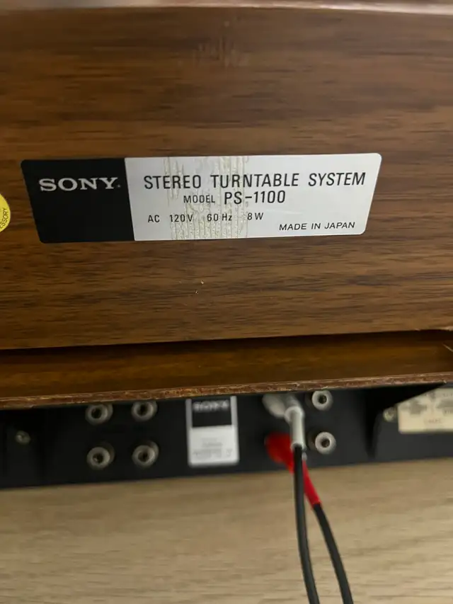 Vintage Sony Turntable in Stereo Systems & Home Theatre in City of Toronto - Image 8