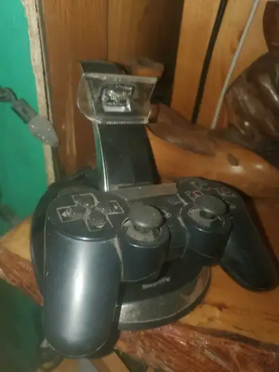 Ps3 controller and 2x charging dock, View more