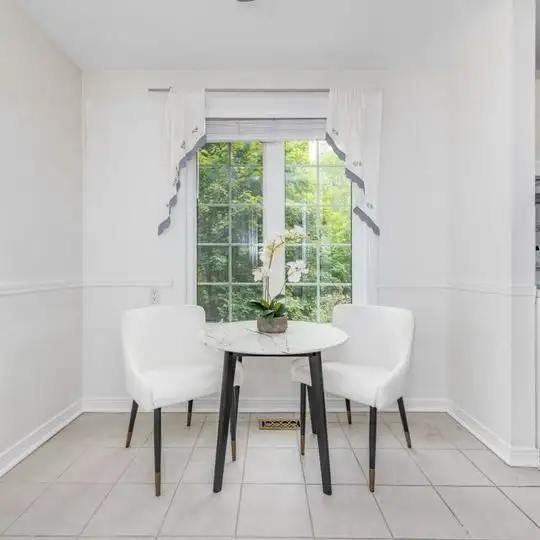 Private room for rent in 5 bed 2 bath house in Gloucester. in Room Rentals & Roommates in Ottawa - Image 4