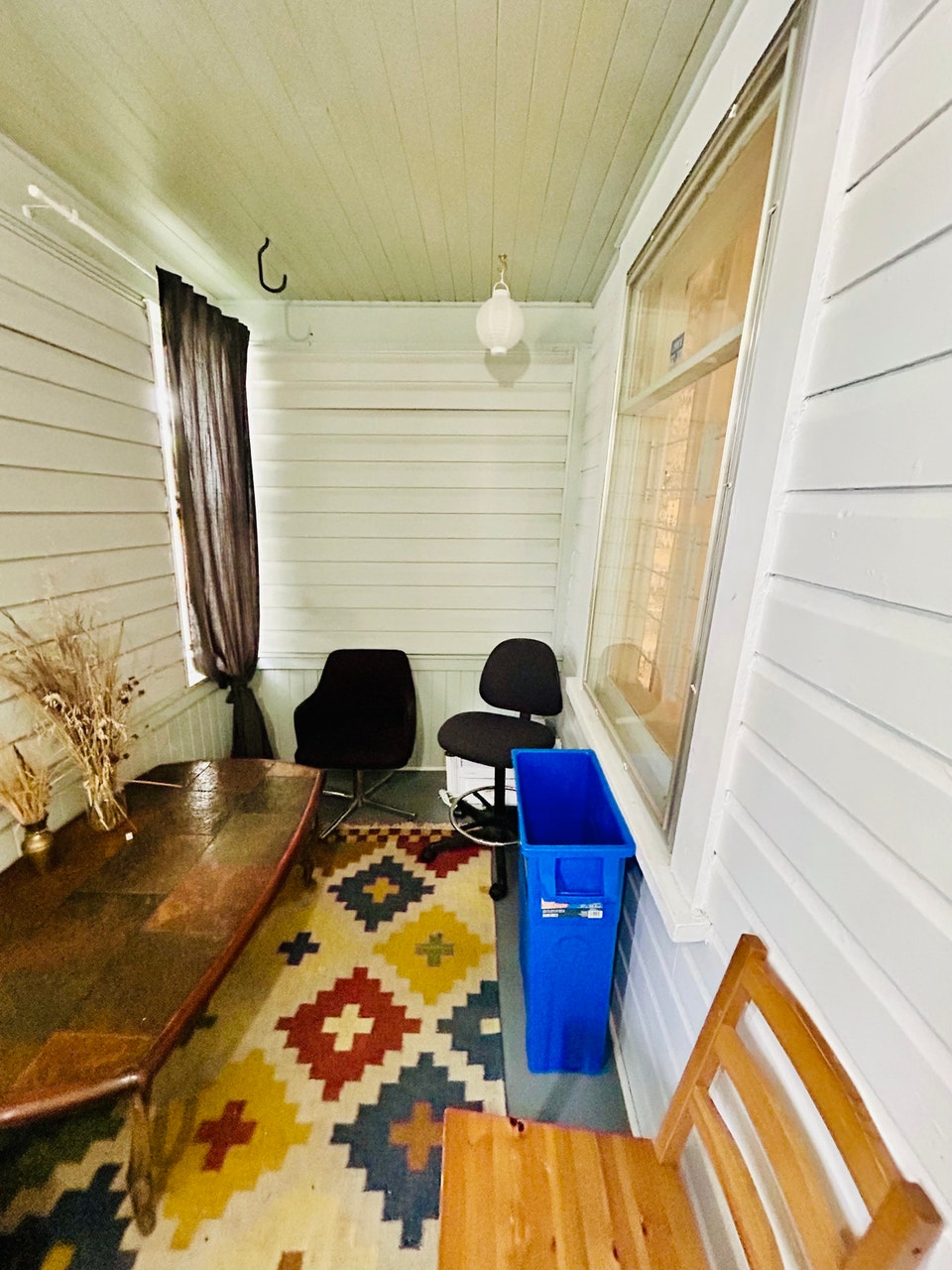 2 bedroom , single rooms or whole house for rent 2