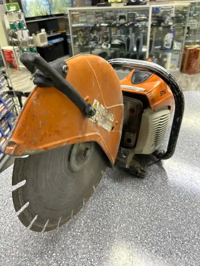 Stihl ts5001 quick cut saw high-efficiency engine with low exhaust emissions and optimal torque thro...